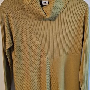 NWOT Womens Cabi Happy Pullover Turtle-Neck #4627,  Ribbed Cotton, Asymmetrical